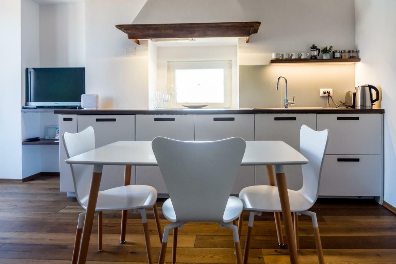 Apartment Festina Lente Rovigno Esterno foto
